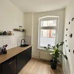 N&n - Mit Netflix - Workstation Im Zentrum Apartman Schwerin