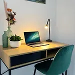 Endless: Mit Netflix + Workstation Im Zentrum Apartment