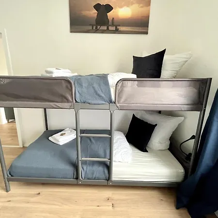 ENDLESS: Studio mit Netflix + Workstation im Zentrum * Schwerin (Mecklenburg-Vorpommern)