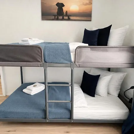 Endless: Mit Netflix + Workstation Im Zentrum Apartment Schwerin (Mecklenburg-Vorpommern)
